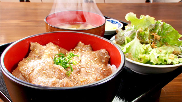 カルビ丼定食 1500円