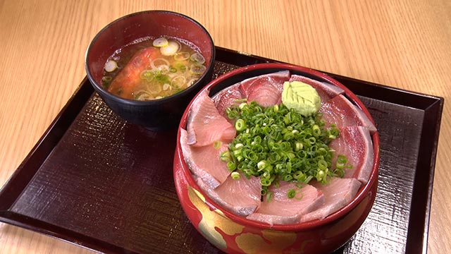 天然ぶり丼 1200円+税