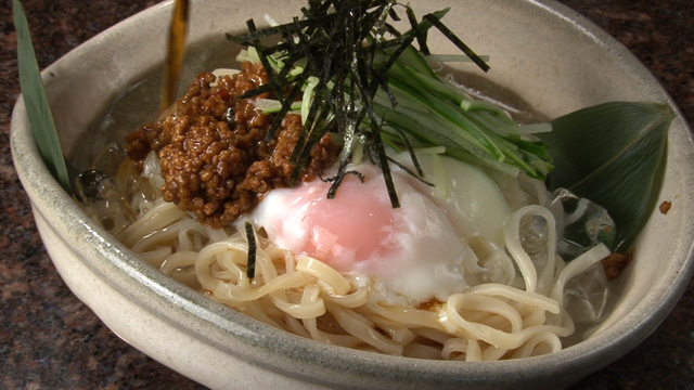 肉味噌冷やしうどん680円