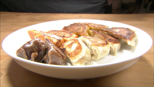 ドドンパおススメ餃子盛り1029円