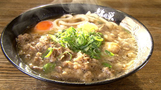 スタミナかすうどん 1058円