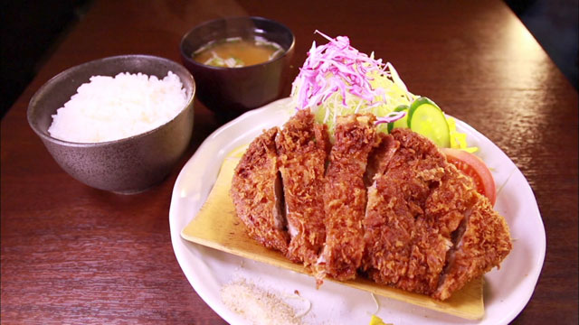 特選ロースかつ1400円※ランチ限定お惣菜取り放題(1回限り食べられる分だけ)