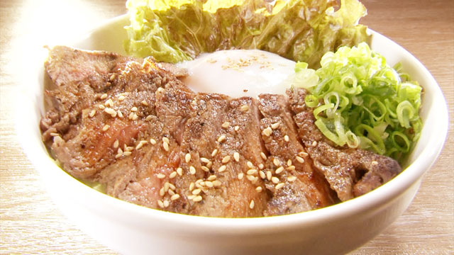 【ランチのみ】ステーキ丼（食べ放題ビュッフェ・ドリンクバー付）1296円