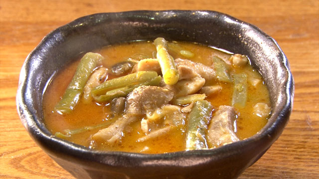 タイ風チキンカレー280円