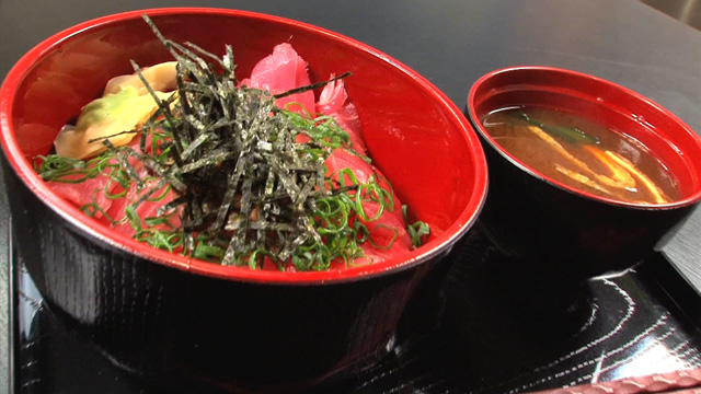 生マグロ丼500円