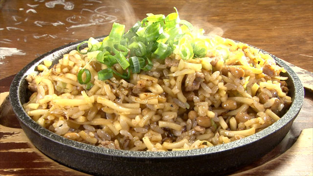 納豆そばめし 950円