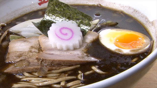 焦がし醤油麺880円