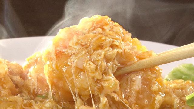 海老のふわふわ玉子チリソース煮1400円