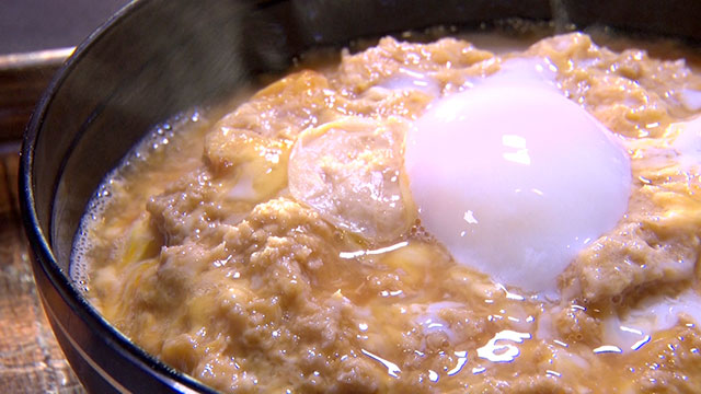 贅沢地鶏のそぼろ親子丼 1200円