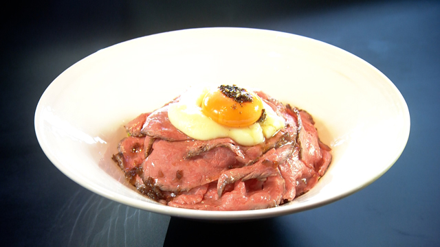 神戸ローストビーフ丼1580円(税込み)