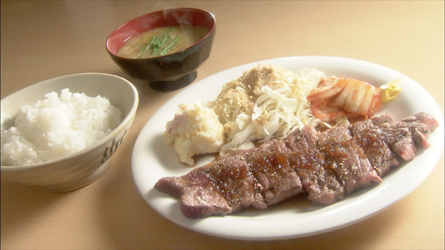 ステーキランチ(約200g)1000円(税込)※お肉の増量システム：300g1300円、400g1600円