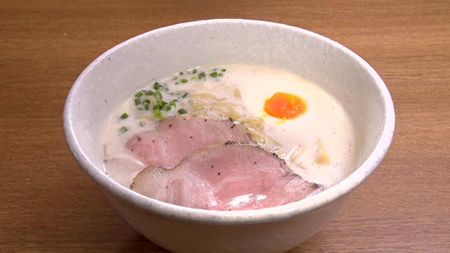 塩ラーメン 900円(税込)