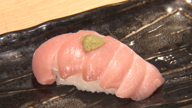 生本まぐろとろ1貫308円