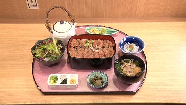 大坂ビフテキ膳 1190円+税