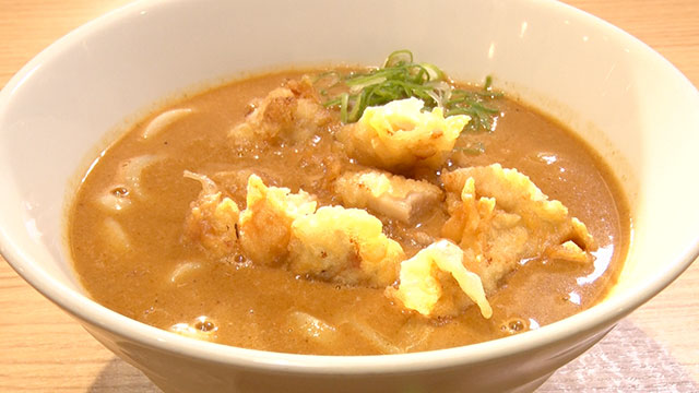 鶏天カレーうどん 1058円