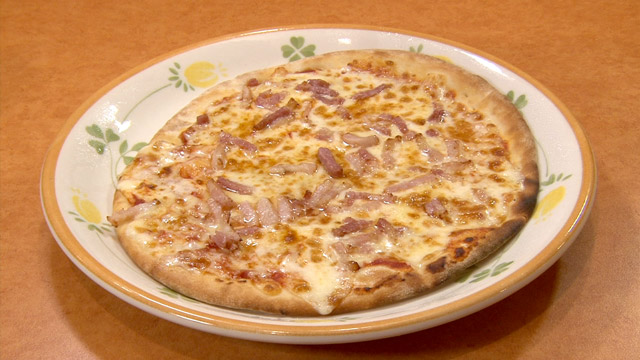サラミとパンチェッタのピザ399円
