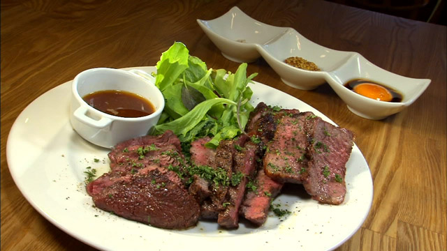 「肉」三種盛り合わせ1680円