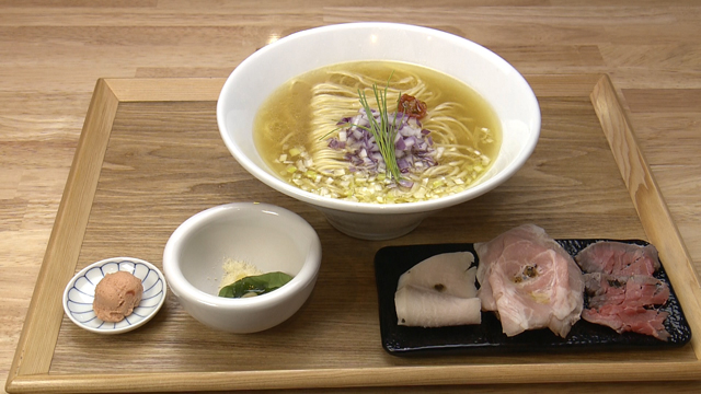 特潮ラーメン1000円(税込み)