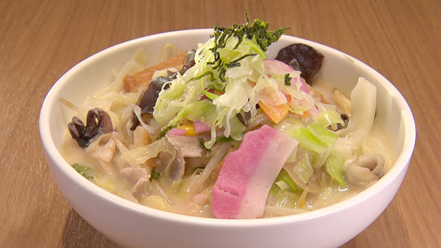 プレミアム野菜たっぷり食べるスープ 800円＋税