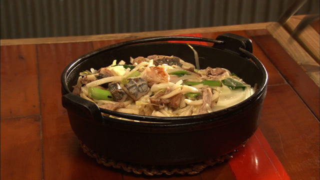 つけ麺「播州佐用名物」ホルモン焼きうどん1000円