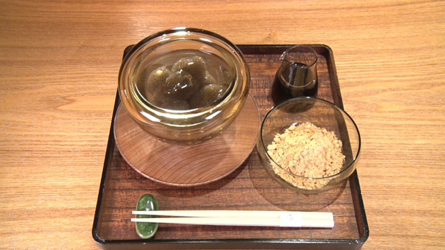 無碍山房できたて本わらび餅1601円（税込み）