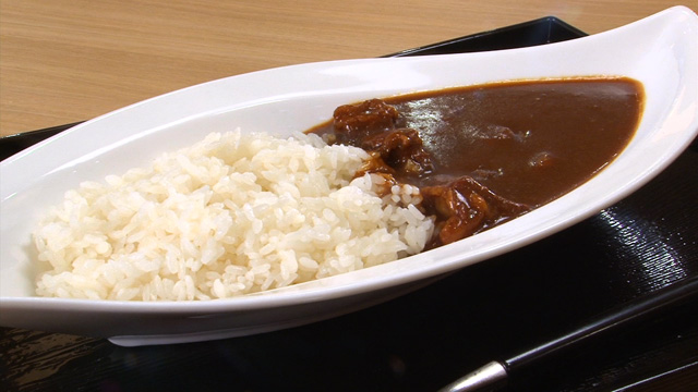 焼肉たむらのお肉が入ったカレー700円