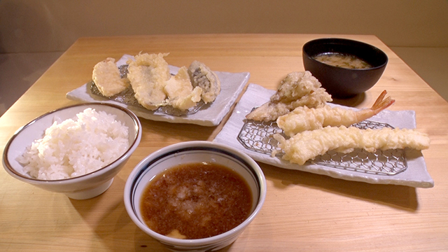 まきの定食 1069円