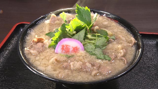 にんにく肉うどん 880円