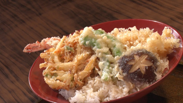 かき揚げ入り天丼1620円（税込み）