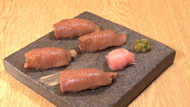 A5黒毛和牛大トロ炙り肉寿司 2個 980円+税