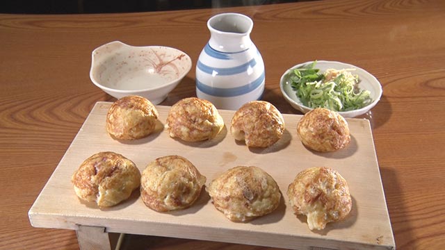 大タコ入り明石焼き 8個 720円