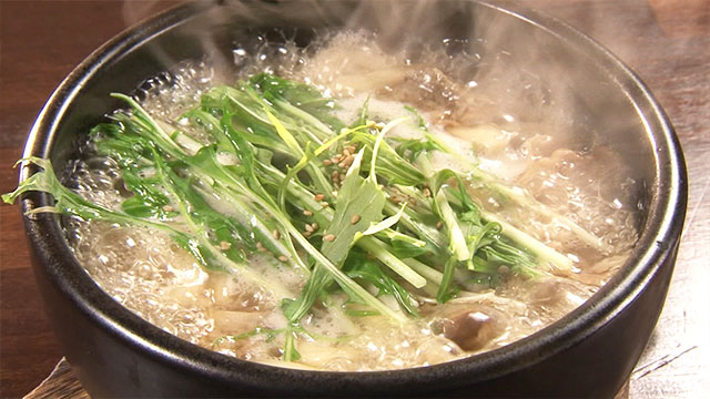 石焼きかすうどん 842円