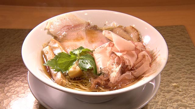 追い鰹ラーメン 863円+税