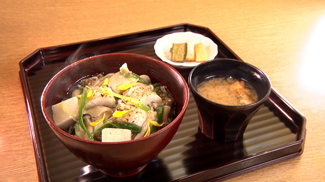 穴子と胡麻豆腐のあんかけ丼 1944円※9月1日から