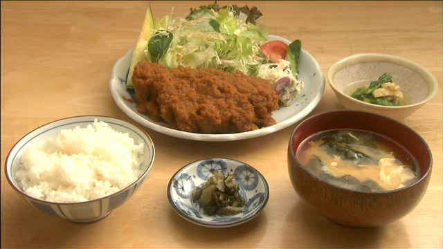 とんかつ定食800円