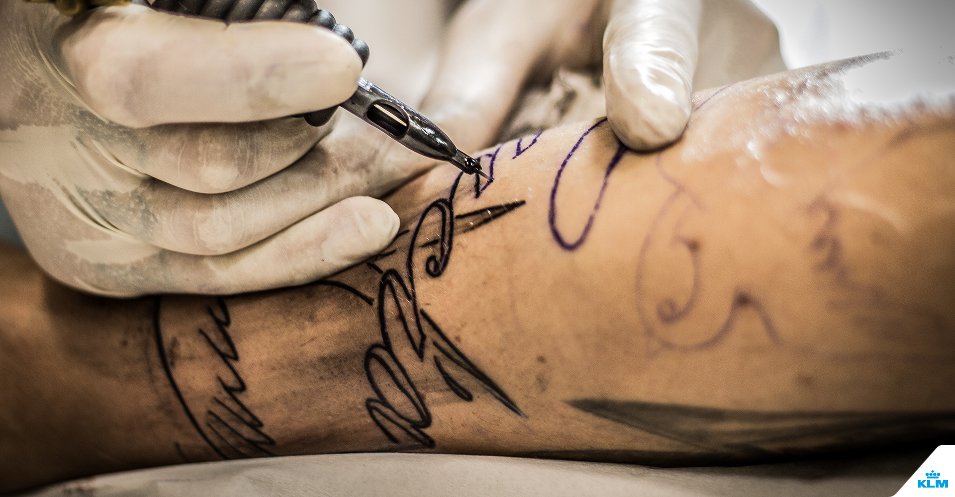 Consequent Immoraliteit Jong Tattoo als souvenir op reis: goed idee of niet? - KLM Blog