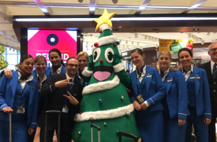 How flight crews celebrate Christmas