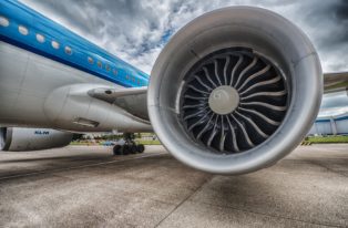 How Henk sorts 7,500 bolts perfectly for KLM