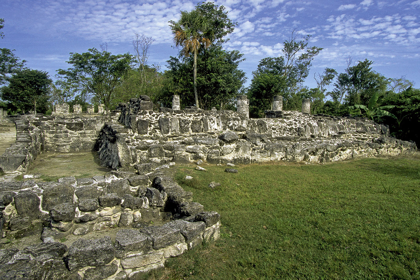 Полуостров майя. Полуостров Юкатан Майя. Храм Майя Сан Хервасио. San Gervasio Cozumel. Майя населяли полуостров Юкатан.