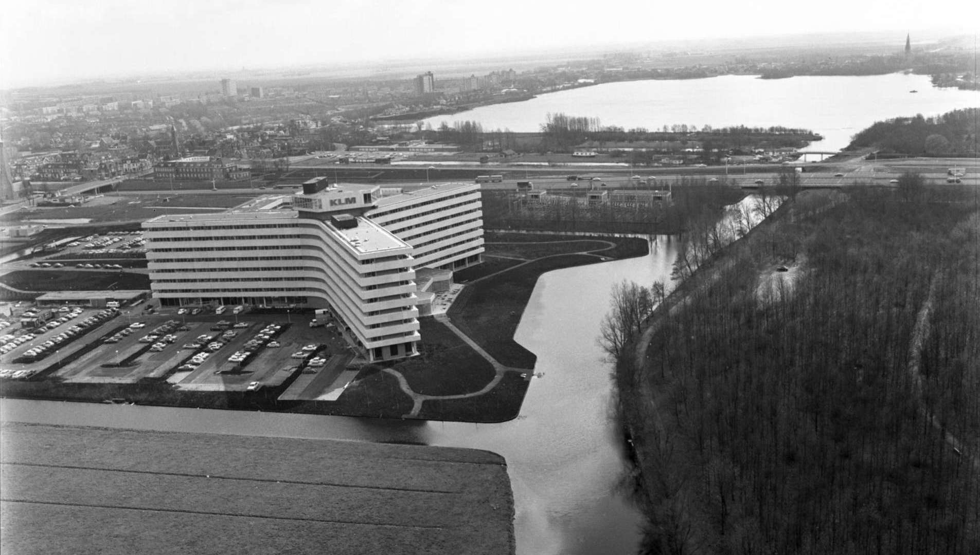 1971 KLM hoofdkantoor Amstelveen