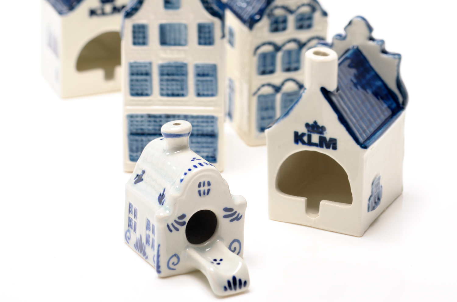 https://storage.googleapis.com/mcp_acc_236blog/uploads/2015/10/KLM_houses_ashtray1.png