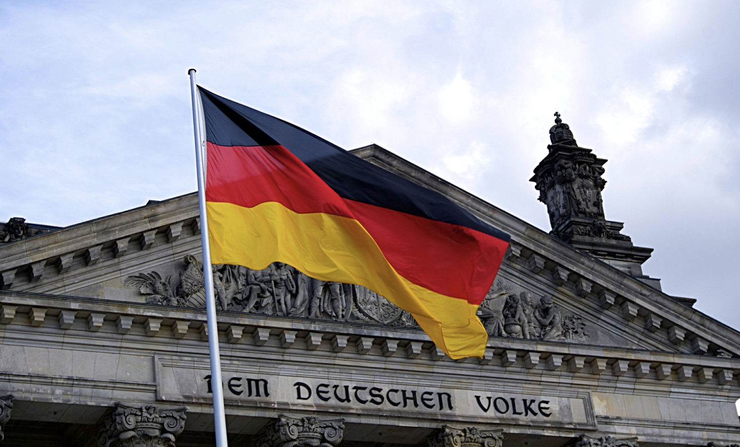 Cover Image for Unidos contra la extrema derecha: miles marchan en protesta en Alemania