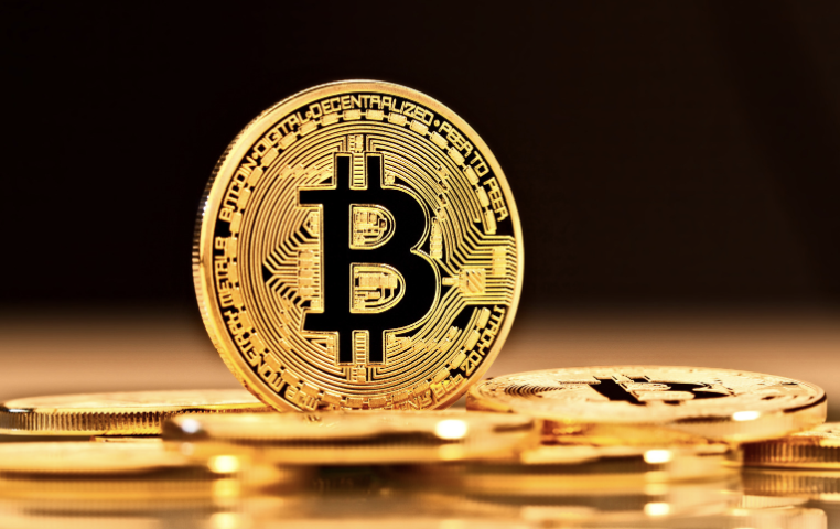 Cover Image for El ascenso de Bitcoin: expectativas y riesgos para inversionistas en criptomonedas en 2023.