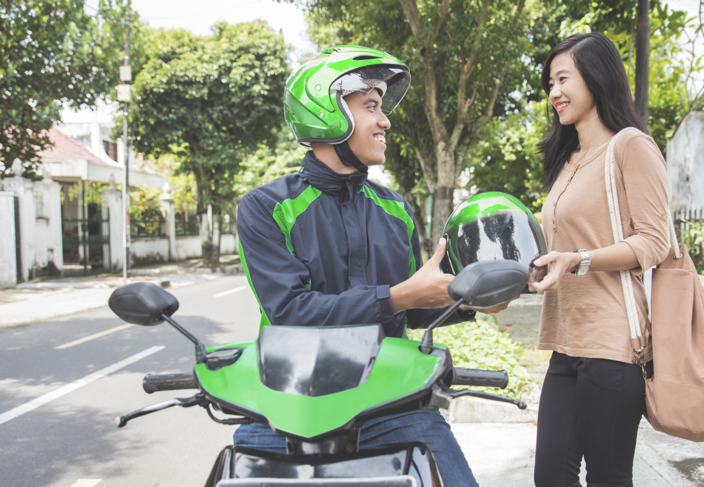 Cover Image for Entrega de órdenes de Uber Eats en Tokio será manejada por robots autónomos.