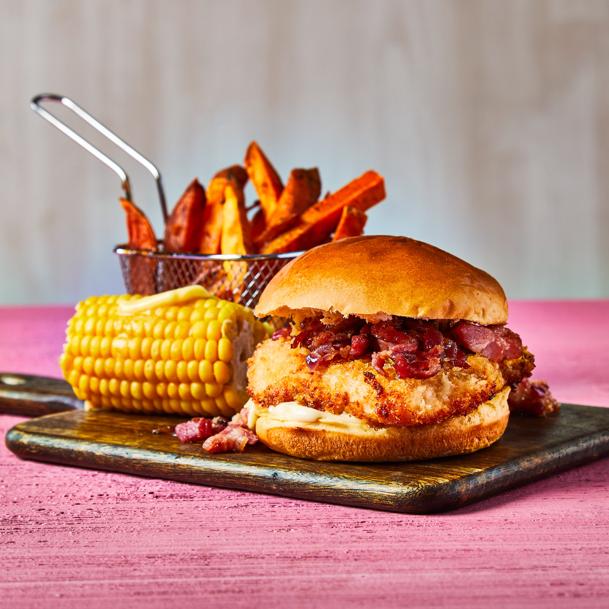 American-Style Chicken Burger With Bacon Jam 