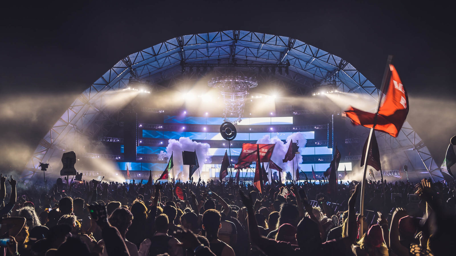 shadowlands stage with flags