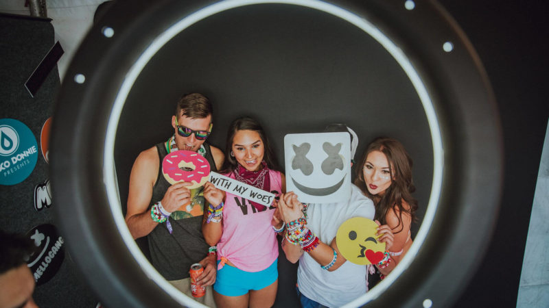 scmf fans in the photobooth