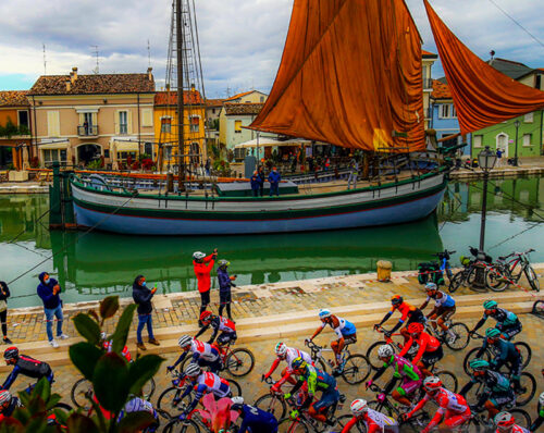 Gruppo ,Cesenatico, Porto Canale, Giro d'Italia 2020