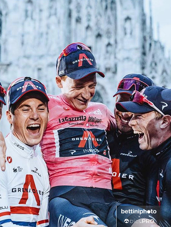 Tao Geoghegan Hart, Milano, podio, Giro d'Italia 2020