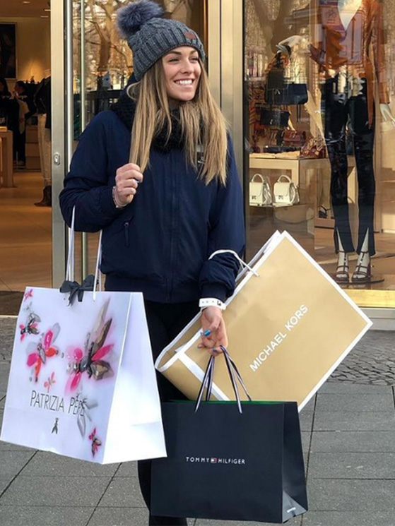 Letizia Paternoster, shopping (foto Instagram)